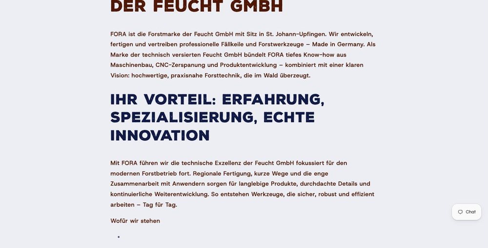 Über-uns-Seite mit Überschriften in Rindenbraun und Navy auf hellem Grund