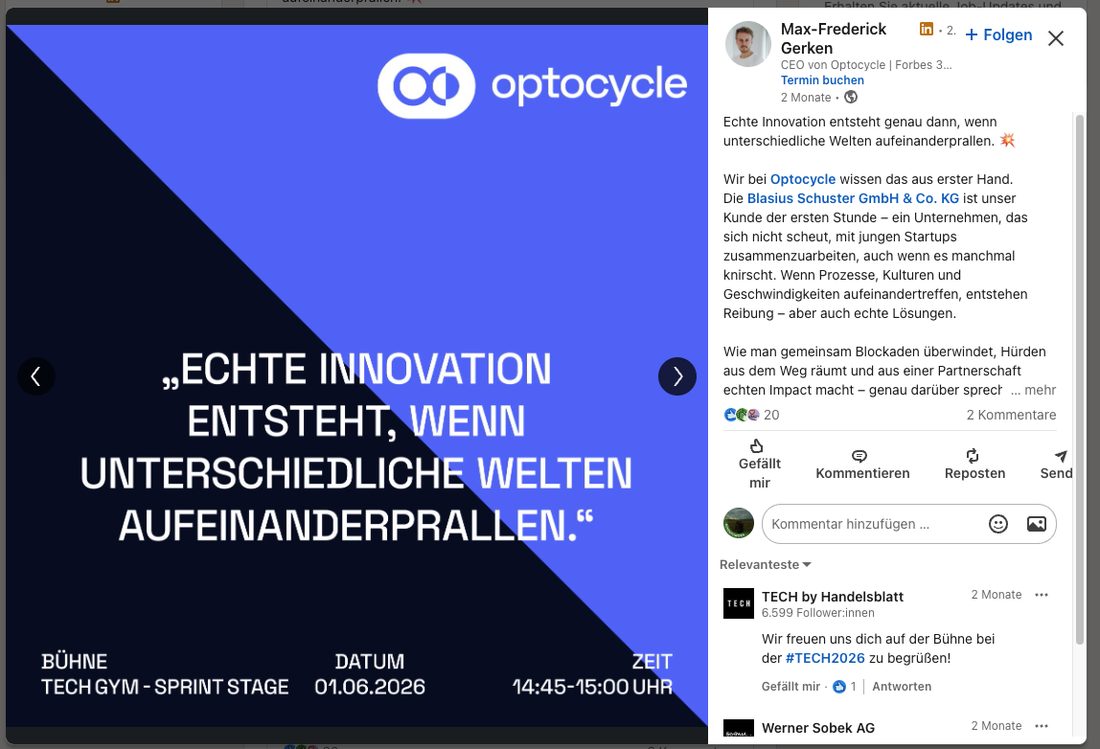 Zweite Karussell-Karte: Zitat in Versalien über einer diagonalen Farbfläche, unten derselbe Balken mit Bühne, Datum und Zeit