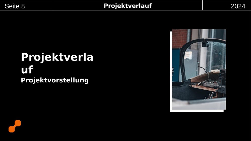 Folie zum Projektverlauf mit sechs Fotos aus Werkstatt und Halle, jeweils mit Beschriftung von Projektbeginn 2022 bis Erstflug Frühjahr 2025